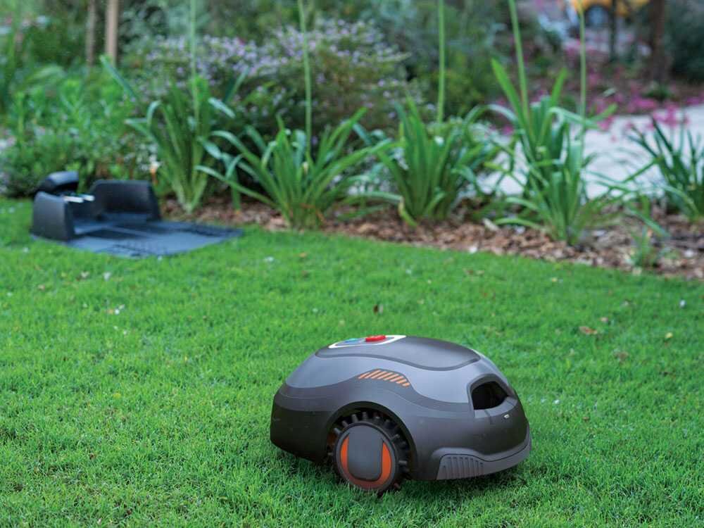 Black & Decker BCRMW121-QW - Robot cortacésped - Con perímetro - Batería de litio 12V - Imagen 3