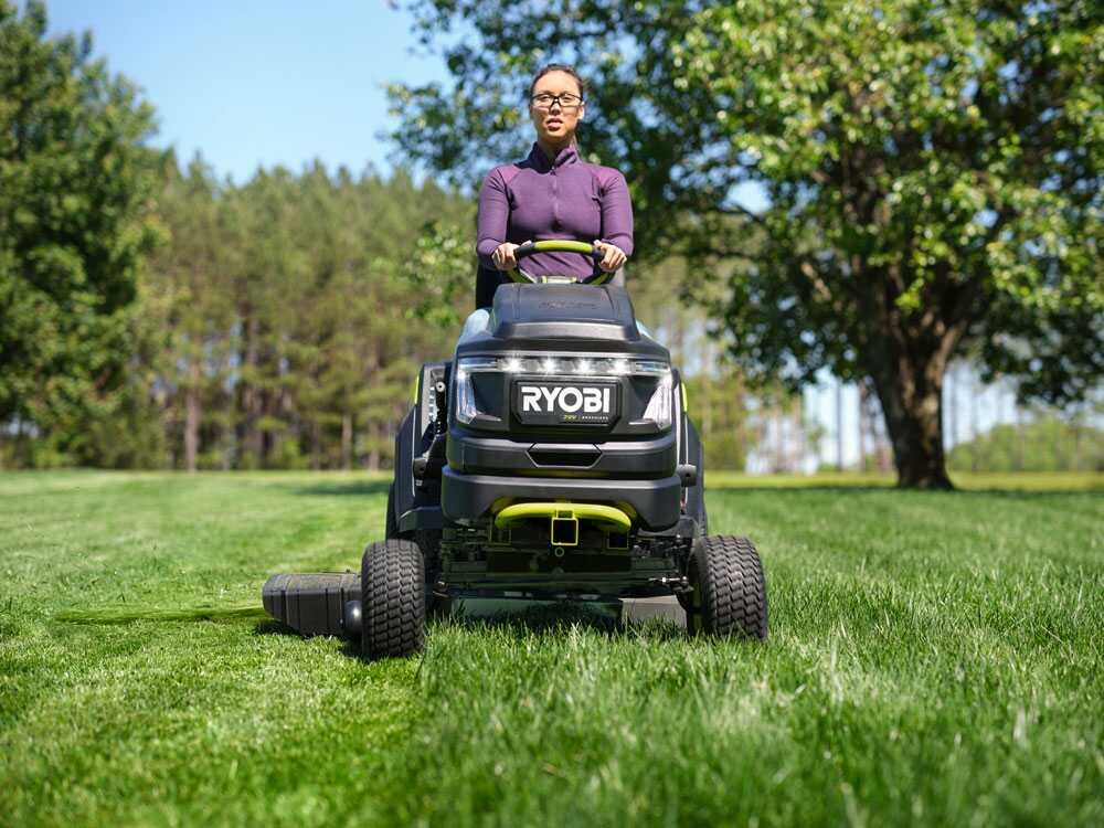 RYOBI RY72TMX107-210 - Tractor cortacésped de batería - 72V / 2x10Ah - Imagen 3
