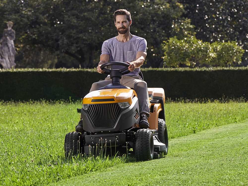 Stiga Estate 598 W Special - Tractor cortacésped - Motor Honda GCV 530 - Imagen 2